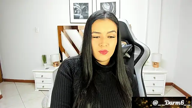 Lia Simons online show from March 5, 2:14 am