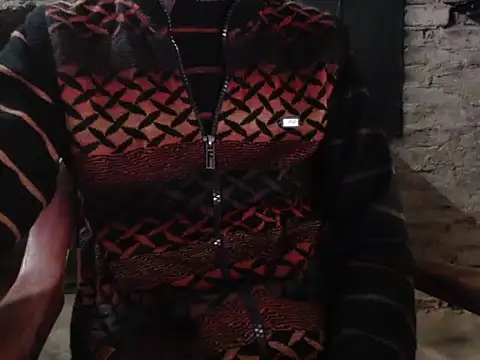 Snapshot of ThethunderPo chatting on December 19, 6:12 am ThethunderPo online show from December 19, 6:12 am