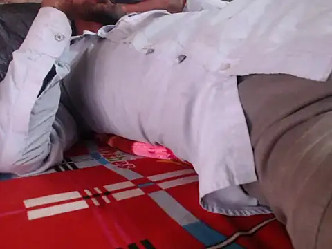 Snapshot of ThethunderPo chatting on December 20, 7:22 am ThethunderPo online show from December 20, 7:22 am