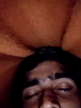 Snapshot of ThethunderPo chatting on December 21, 4:36 pm ThethunderPo online show from December 21, 4:36 pm