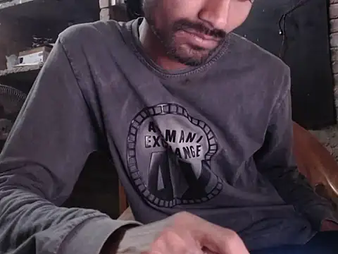 Snapshot of ThethunderPo chatting on December 24, 7:49 am ThethunderPo online show from December 24, 7:49 am