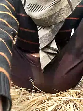 Snapshot of ThethunderPo chatting on December 25, 3:50 am ThethunderPo online show from December 25, 3:50 am