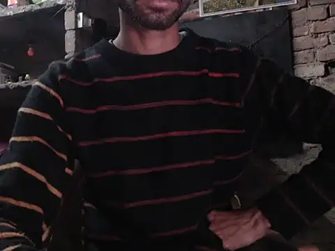 Snapshot of ThethunderPo chatting on December 25, 10:17 am ThethunderPo online show from December 25, 10:17 am