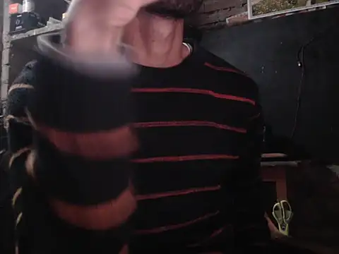 Snapshot of ThethunderPo chatting on December 25, 2:56 pm ThethunderPo online show from December 25, 2:56 pm