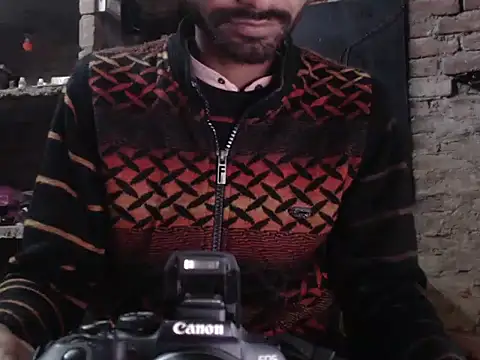 Snapshot of ThethunderPo chatting on December 31, 6:27 am ThethunderPo online show from December 31, 6:27 am