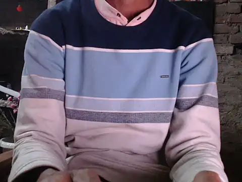 Snapshot of ThethunderPo chatting on February 9, 3:34 pm ThethunderPo online show from February 9, 3:34 pm