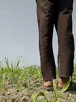 Snapshot of ThethunderPo chatting on February 14, 6:56 am ThethunderPo online show from February 14, 6:56 am