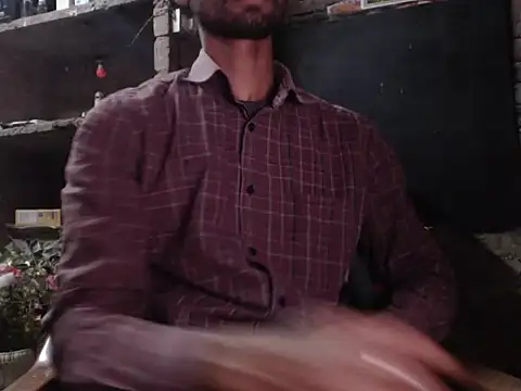 Snapshot of ThethunderPo chatting on February 20, 2:24 pm ThethunderPo online show from February 20, 2:24 pm