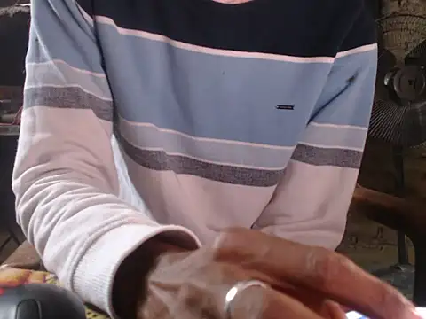 Snapshot of ThethunderPo chatting on February 27, 2:42 am ThethunderPo online show from February 27, 2:42 am