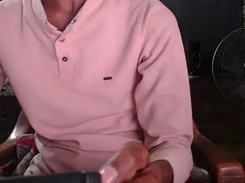 Snapshot of ThethunderPo chatting on March 2, 10:24 am ThethunderPo online show from March 2, 10:24 am