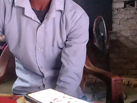 Snapshot of ThethunderPo chatting on March 6, 4:19 am ThethunderPo online show from March 6, 4:19 am