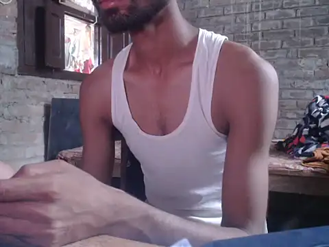 Snapshot of ThethunderPo chatting on October 4, 2:20 am ThethunderPo online show from October 4, 2:20 am