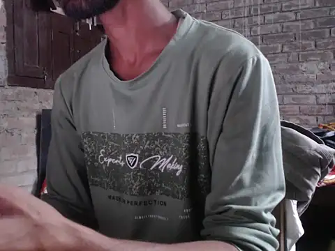 Snapshot of ThethunderPo chatting on October 7, 1:58 am ThethunderPo online show from October 7, 1:58 am