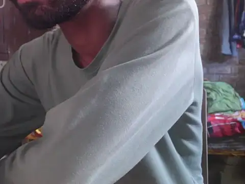 Snapshot of ThethunderPo chatting on November 2, 6:05 am ThethunderPo online show from November 2, 6:05 am