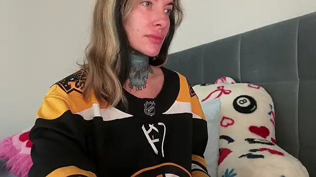 airgeadx online show from April 10, 2:22 pm