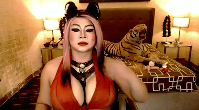 LavictoriaFox online show from January 18, 6:10 pm