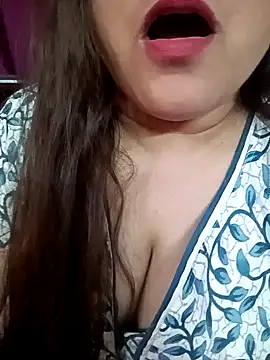 naughtymadam online show from February 3, 5:29 am