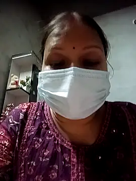 naughtymadam online show from April 17, 4:10 pm