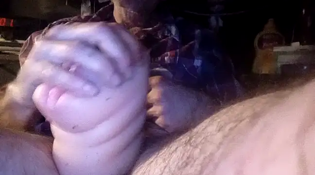 Snapshot of ROBERT0516 chatting on February 6, 9:00 am ROBERT0516 online show from February 6, 9:00 am