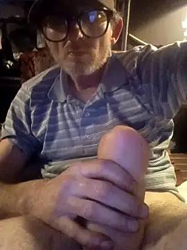 Snapshot of ROBERT0516 chatting on February 18, 12:37 am ROBERT0516 online show from February 18, 12:37 am