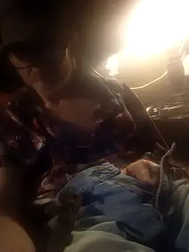 Snapshot of ROBERT0516 chatting on February 23, 10:09 pm ROBERT0516 online show from February 23, 10:09 pm