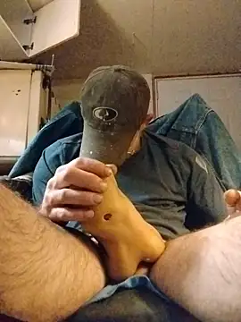 Snapshot of ROBERT0516 chatting on November 22, 5:39 am ROBERT0516 online show from November 22, 5:39 am