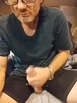 ROBERT0516 online show from May 18, 11:27 am