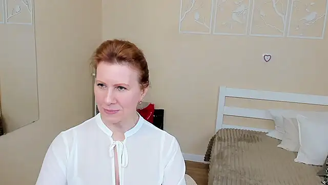 FoxySophia online show from March 4, 1:28 pm