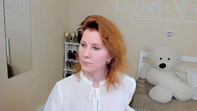 FoxySophia online show from March 6, 6:41 am