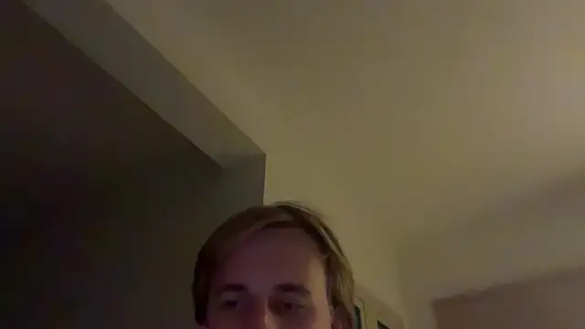 Snapshot of Sunning2 chatting on November 9, 11:14 pm Sunning2 online show from November 9, 11:14 pm