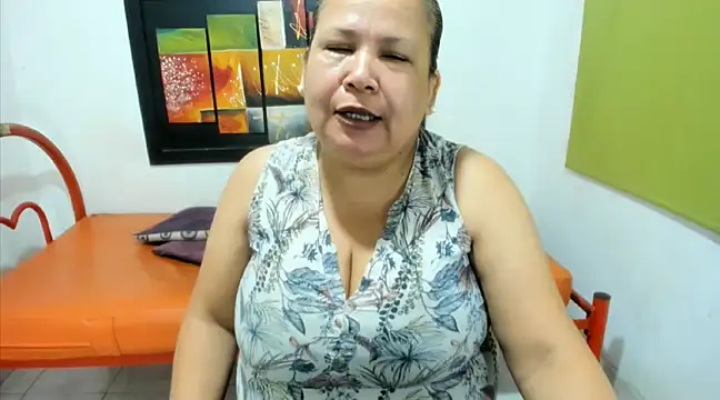 Snapshot of beckyummys chatting on January 10, 11:43 am beckyummys online show from January 10, 11:43 am