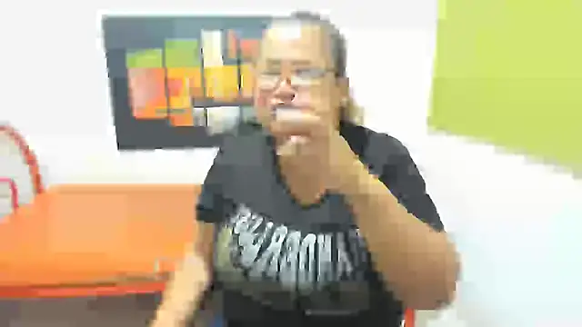 Snapshot of beckyummys chatting on March 7, 1:29 pm beckyummys online show from March 7, 1:29 pm