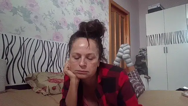 LindaStarS online show from October 11, 6:12 am