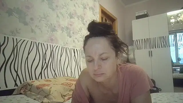 LindaStarS online show from December 1, 2:00 pm