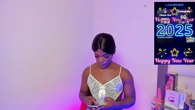 Snapshot of latinwondercockts chatting on February 11, 4:22 am latinwondercockts online show from February 11, 4:22 am