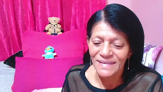 Snapshot of SLUTTYROXY chatting on January 8, 7:16 pm SLUTTYROXY online show from January 8, 7:16 pm