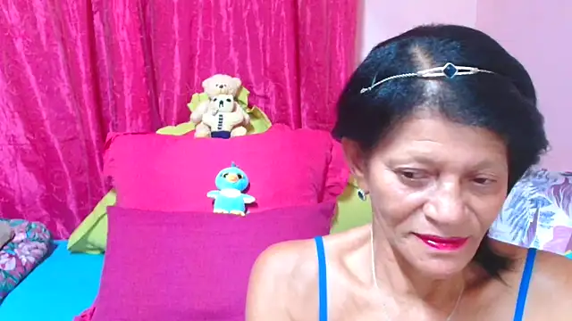 Snapshot of SLUTTYROXY chatting on February 3, 5:40 pm SLUTTYROXY online show from February 3, 5:40 pm