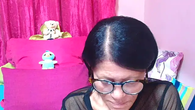 Snapshot of SLUTTYROXY chatting on February 4, 5:52 pm SLUTTYROXY online show from February 4, 5:52 pm