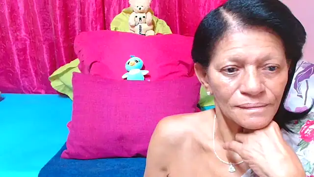 Snapshot of SLUTTYROXY chatting on February 6, 3:48 pm SLUTTYROXY online show from February 6, 3:48 pm