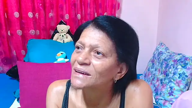 Snapshot of SLUTTYROXY chatting on February 16, 7:59 am SLUTTYROXY online show from February 16, 7:59 am