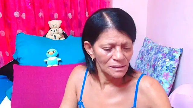 Snapshot of SLUTTYROXY chatting on February 17, 8:11 am SLUTTYROXY online show from February 17, 8:11 am