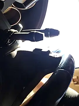 UncutHammer69 online show from April 16, 10:23 pm