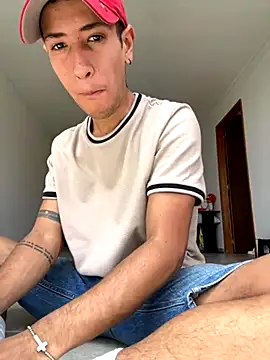 RetainedHound online show from October 5, 4:49 pm