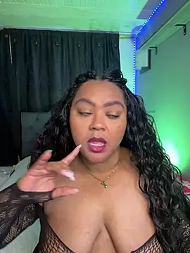 yanza2002 online show from April 11, 10:58 pm