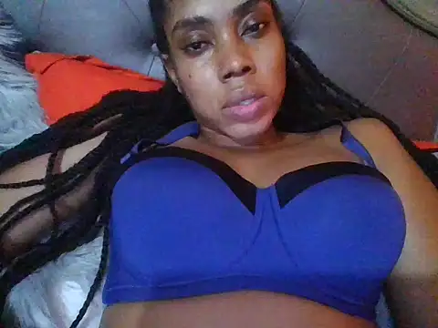 Snapshot of HONEYSWEETS_LIVE chatting on January 11, 3:13 am HONEYSWEETS LIVE online show from January 11, 3:13 am