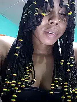 Snapshot of HONEYSWEETS_LIVE chatting on October 5, 1:15 am HONEYSWEETS LIVE online show from October 5, 1:15 am