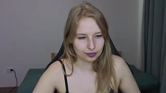 Snapshot of Jessy_Ginger chatting on June 28, 12:44 pm Jessy Ginger online show from June 28, 12:44 pm