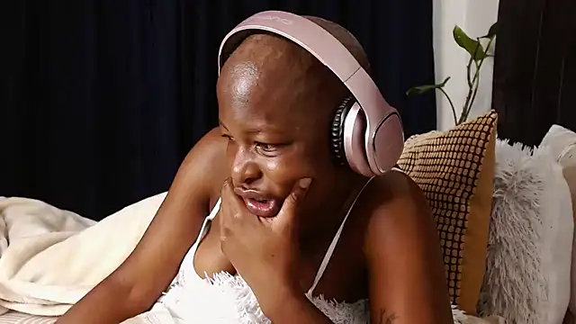 SoftRosee online show from April 28, 5:51 pm