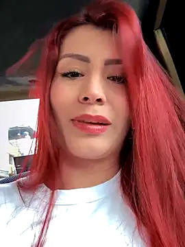 Snapshot of LINDA_PATTY94 chatting on October 29, 8:43 pm LINDA PATTY94 online show from October 29, 8:43 pm