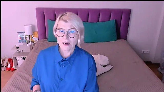 sabrinamacmarren online show from November 14, 3:00 pm